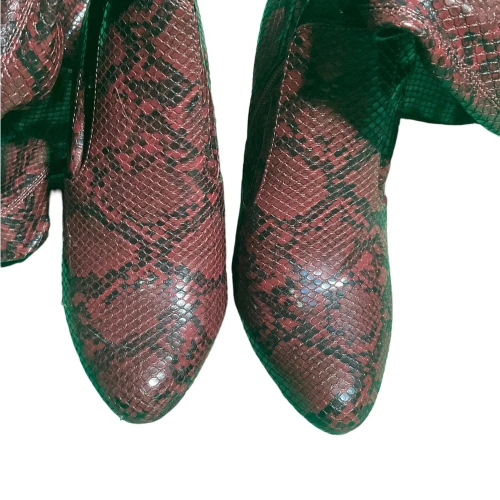 JustFab Jesyna - E Women’s Size 8 Burgundy Faux Snakeskin Thigh High Boots